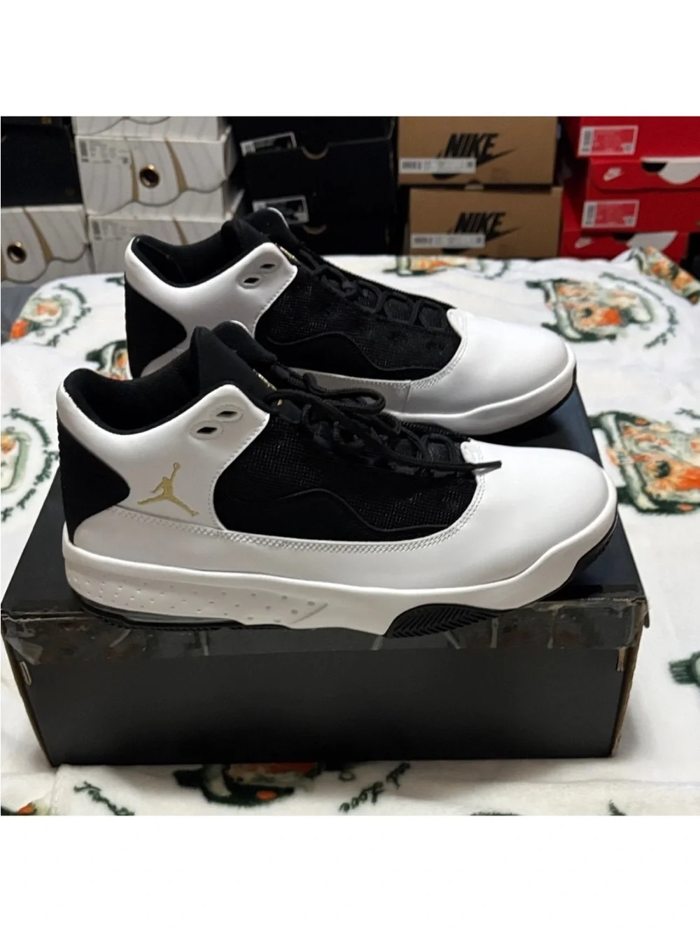 Jordan max arua Men’s Air Jordan Low-Top Sneakers — Black, White & Gold